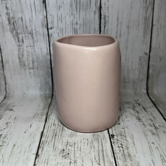 Rae Dunn Magenta KISS like you mean it Large Pink Coffee Mug - Picture 3 of 5